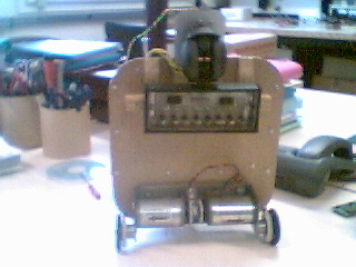 RobotDessous.jpg (58963 octets)